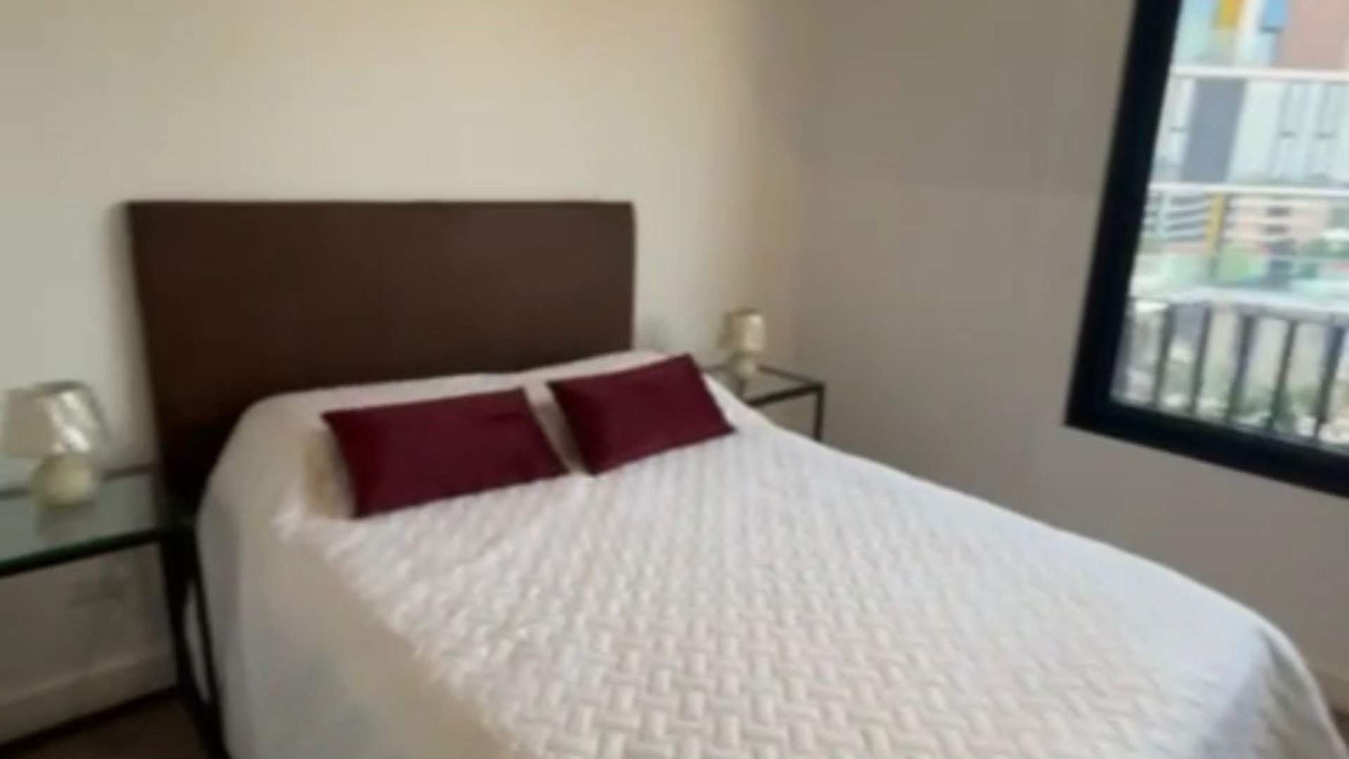 APARTAMENTO EN EDIFICIO GRANAT ZONA 4 - Miniatura 6