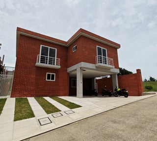 Casa residencial en Venta cercana Pradera Concepcion