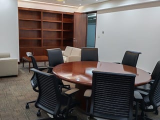 Oficina en Renta – Reforma 10 | Zona 10, Guatemala - Image 1