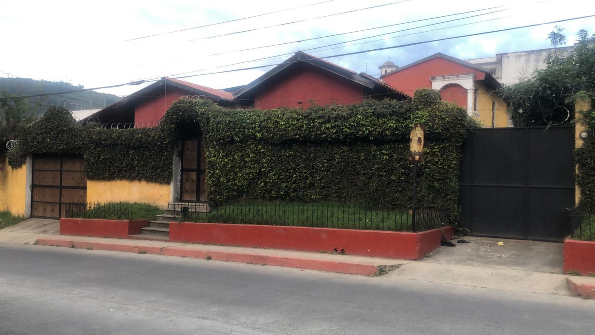 Casa en Venta, en Santa Lucía Milpas Altas Sacatepéquez. - Image 1