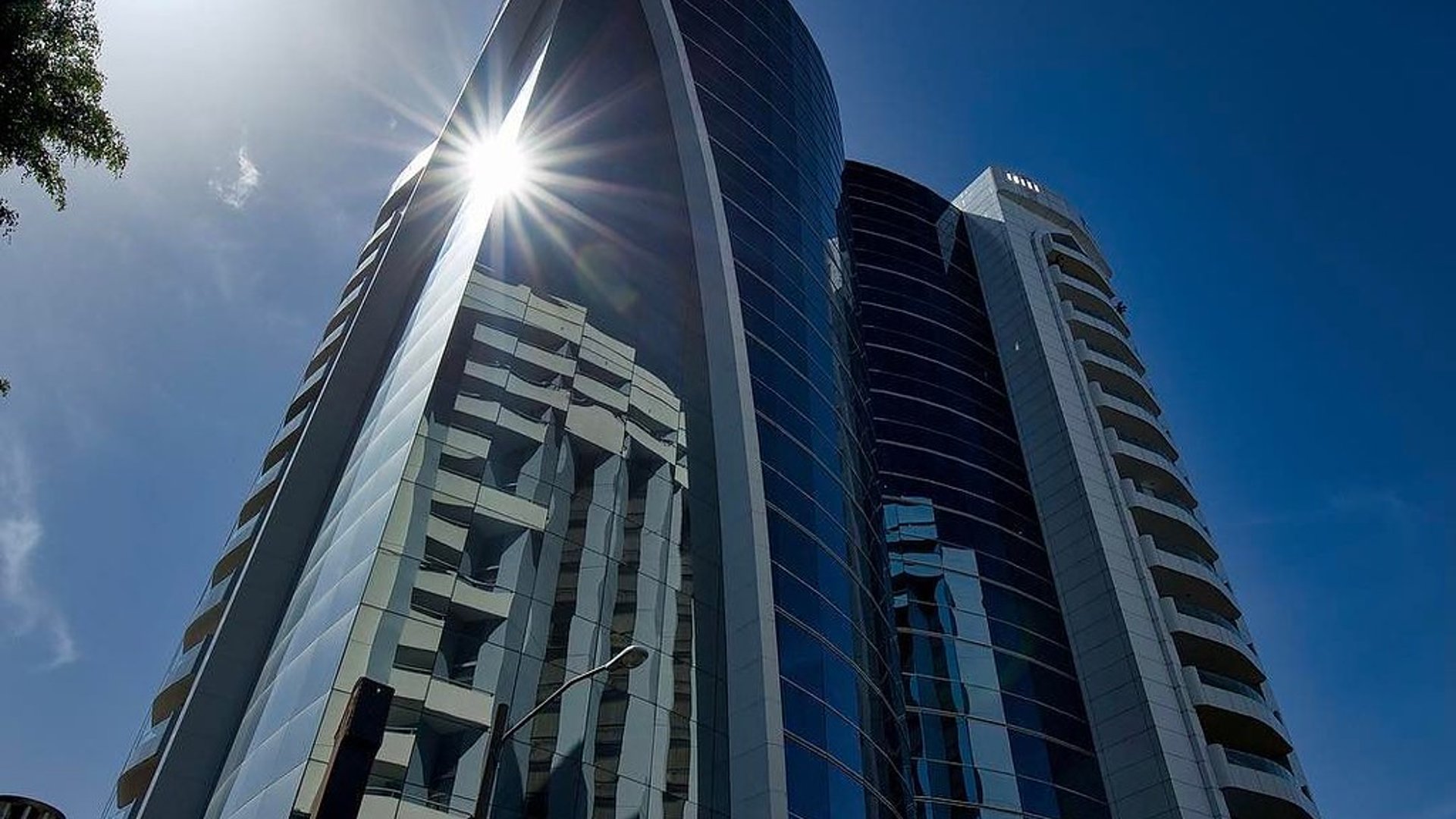 Oficinas en renta en Edificio Dubai Center Zona 10