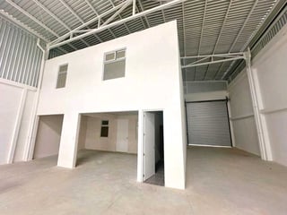⭕ NUEVO PRECIO
BODEGA EN ALQUILER📍Industrial Campestre Comercial CAES - 3