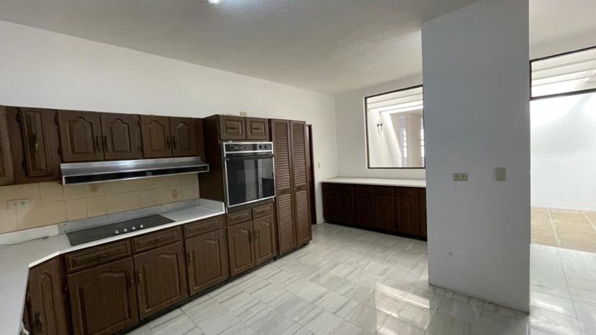 VENDO PRECIOSA CASA EN ZONA 15 VISTA HERMOSA 1 - Miniatura 10
