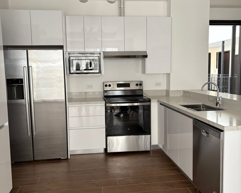Apartamento en renta con 2 habitaciones y piscina en zona 16 Ref-5993