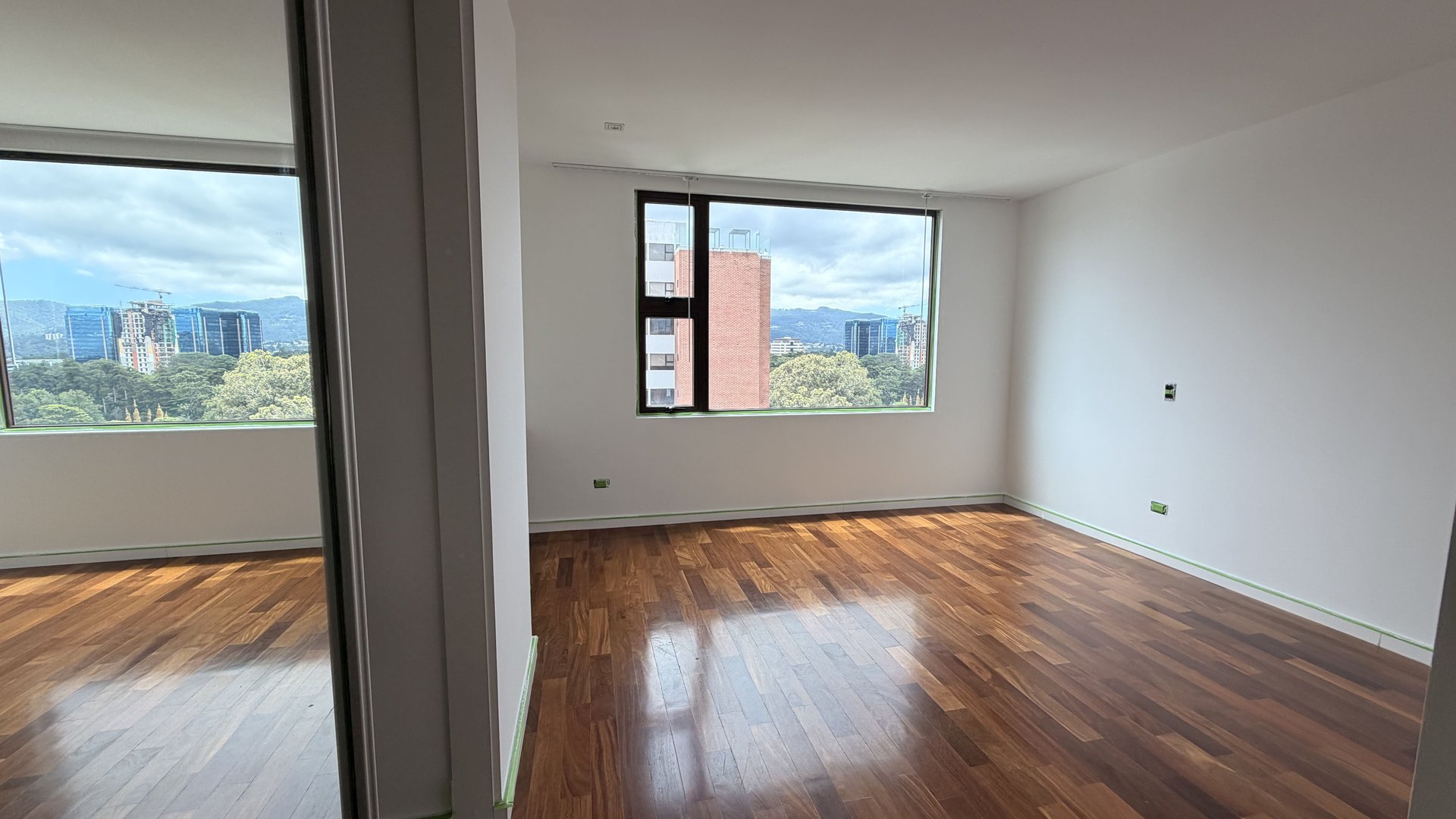 Apartamento en Alquiler Edificio Lucca, zona 10 - Miniatura 6