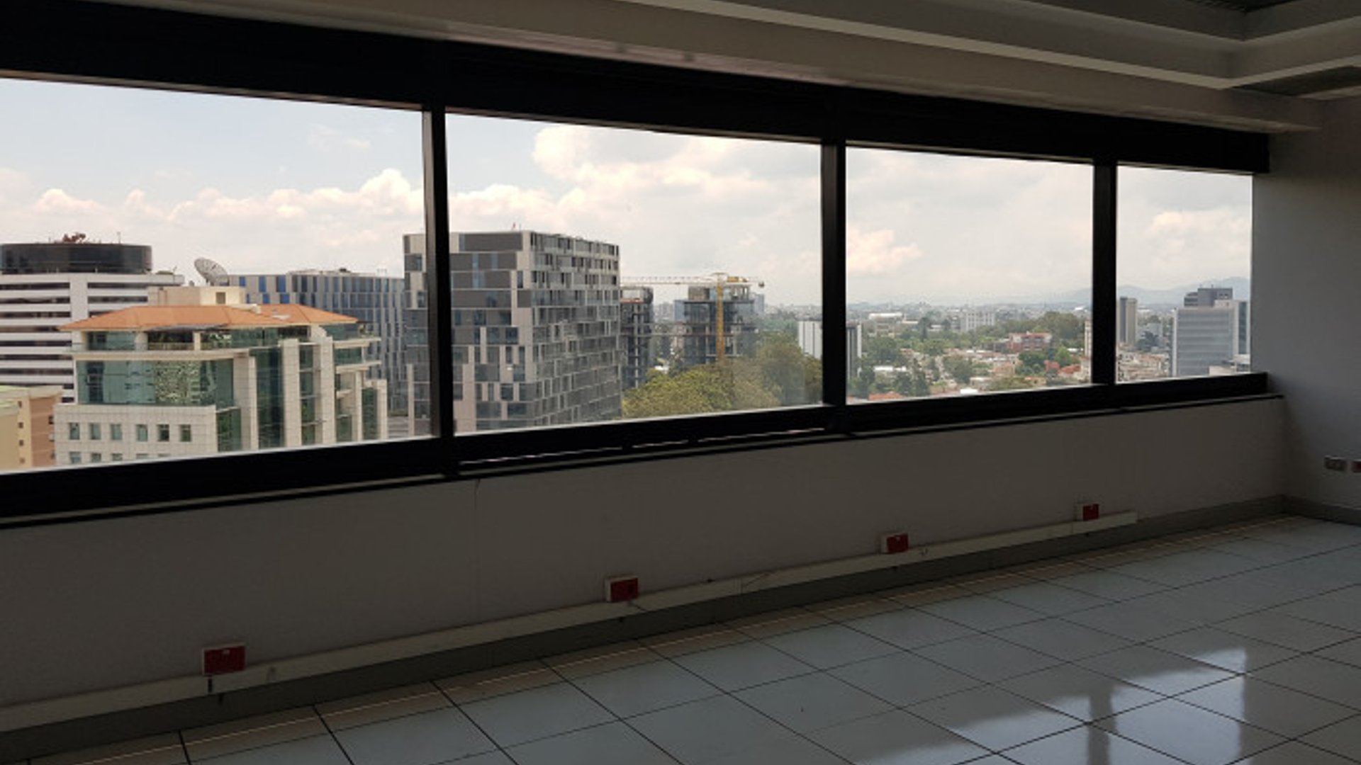 En Alquiler Oficina en Zona 10 Guatemala