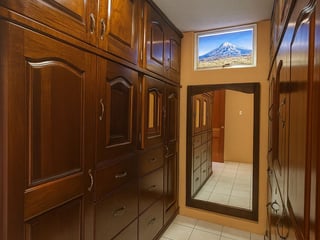 HERMOSA CASA DE LUJO EN VENTA EN SAN BARTOLOMÉ MILPAS ALTAS - Image 37