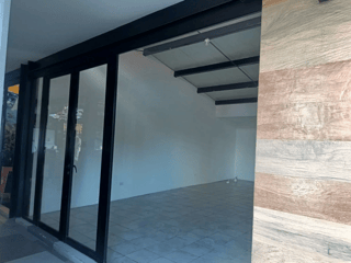LOCAL EN RENTA | ZONA 10 - 3