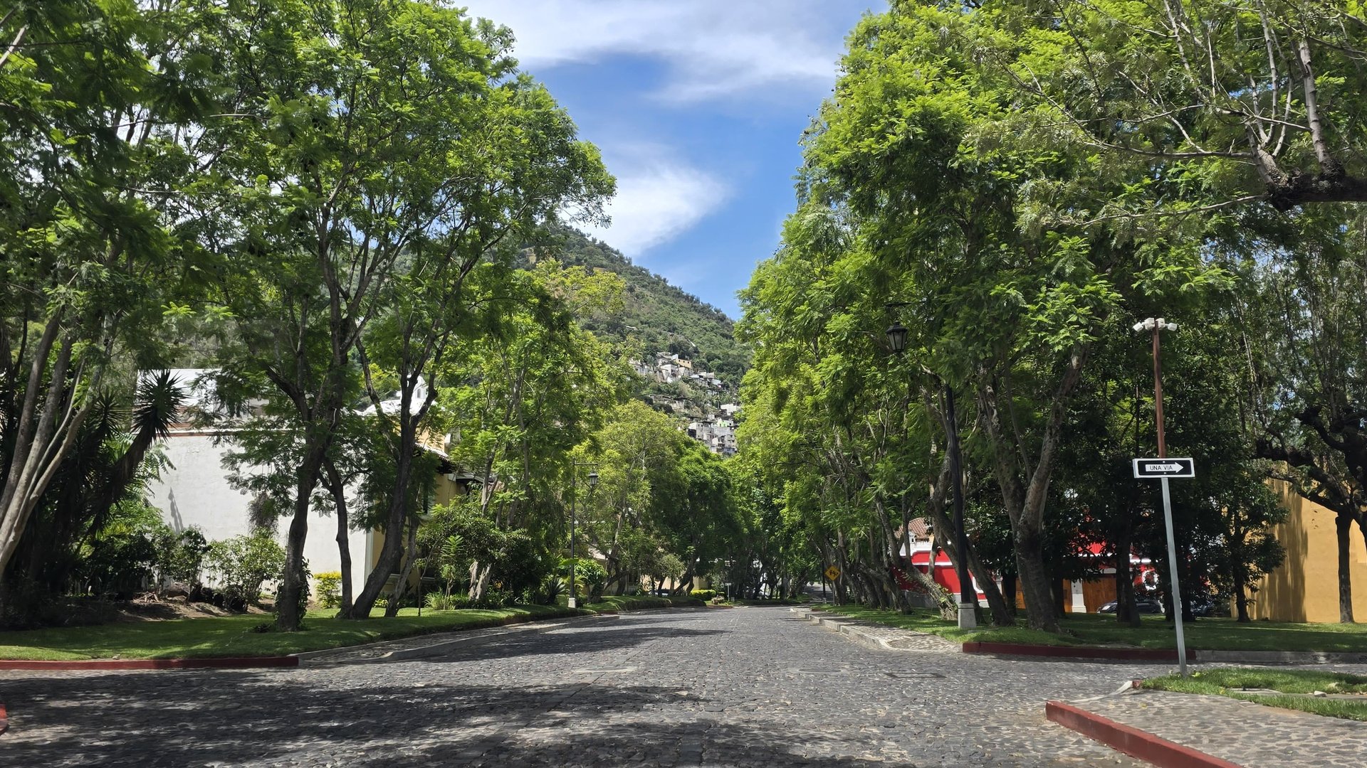 VENTA DE TERRENO EN BELLA VISTA CERCA DE ANTIGUA GUATEMALA - Miniatura 2