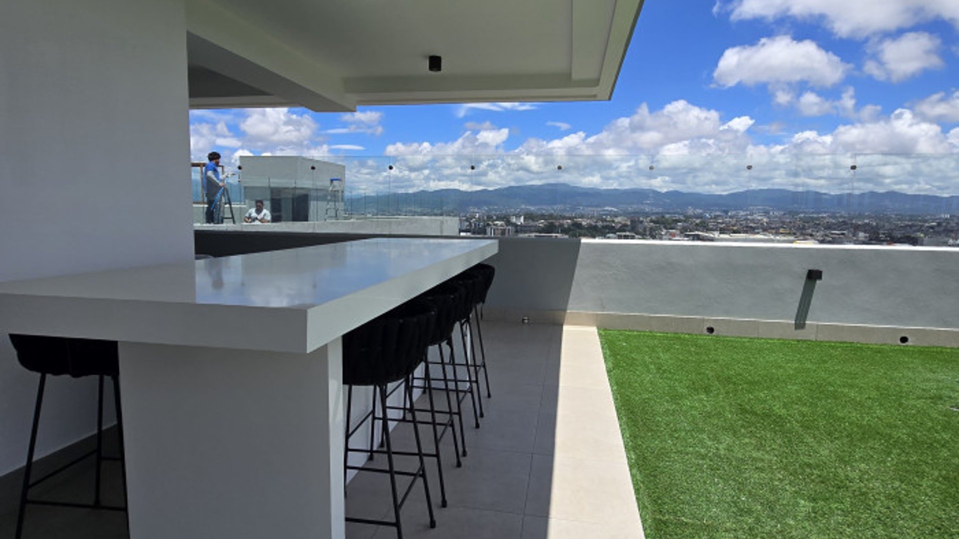 En renta apartamento en la zona 10 Ciudad vieja - Miniatura 5
