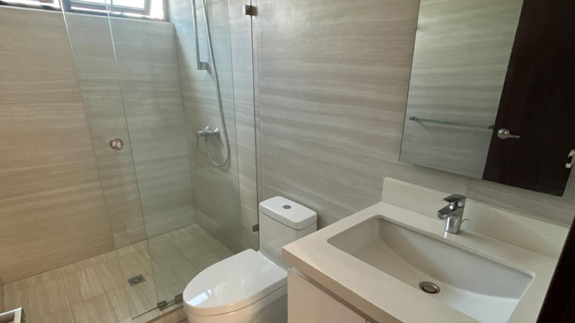 Apartamento en renta Con Linea Blanca en zona 14 - Miniatura 11