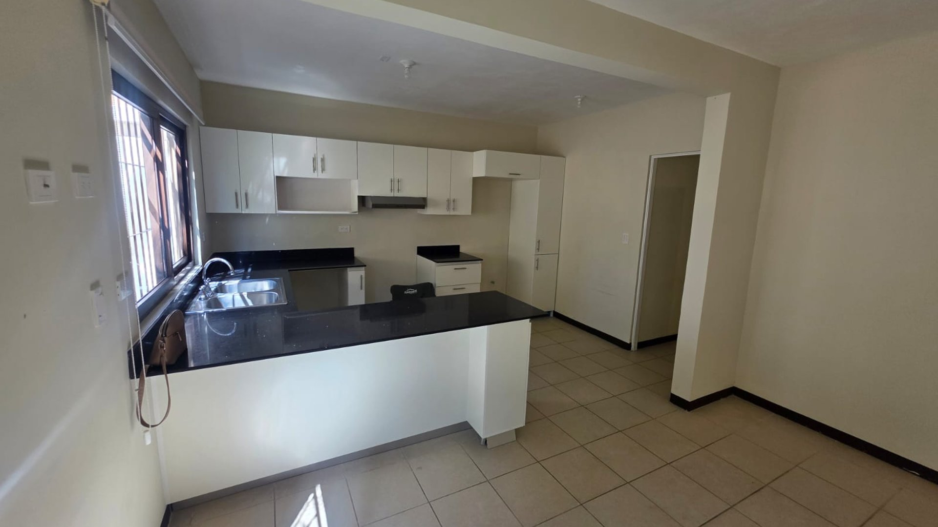 Casa en Renta en Zona 15, Colonia Tecuún Uman 4 habitaciones ref-6119