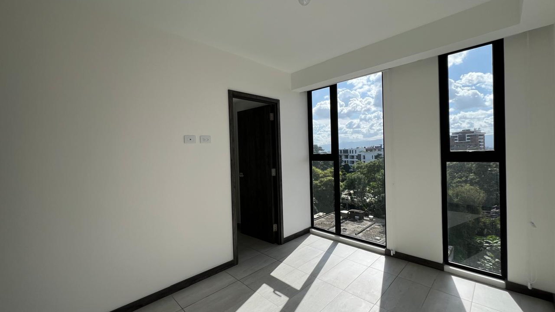 ALQUILER DE LINDO APARTAMENTO - MOREA, ZONA 15 - Miniatura 7