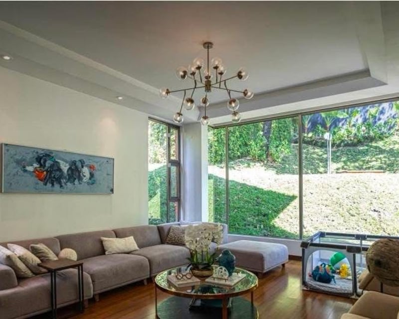 📍 CASA EN VENTA – 4 HAB + JARDÍN Y TERRAZA | VHII | ZONA 15