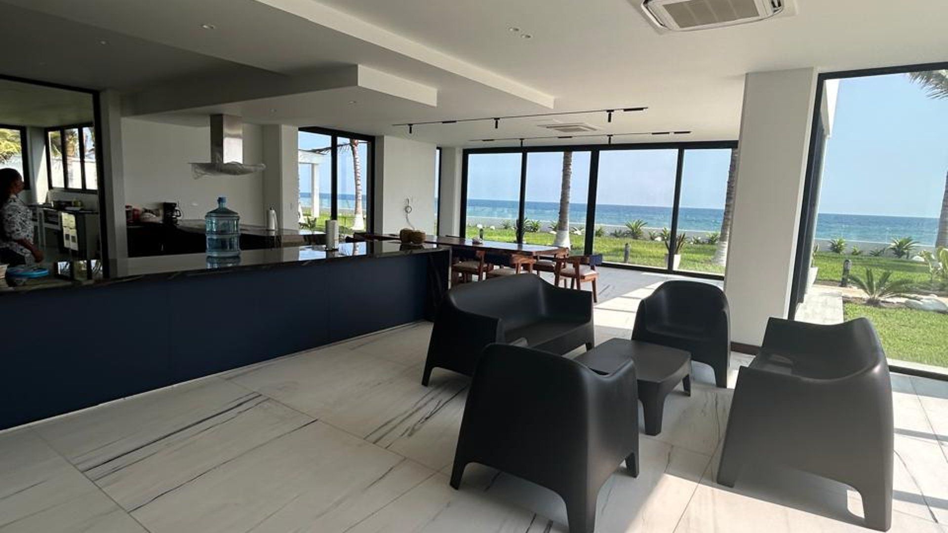 MONTERRICO EL CEBOLLITO CASA NUEVA EN VENTA  - Miniatura 4