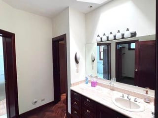 Casa de 3 habitaciones en venta, Las Cumbres zona 16. - 5