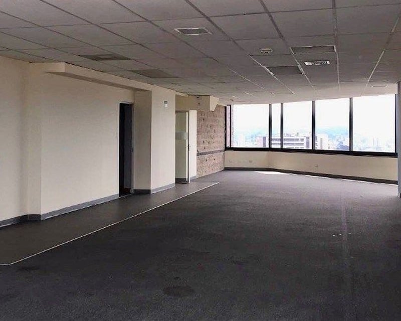 Oficina Penthouse en Renta – Zona 10 | Murano Center