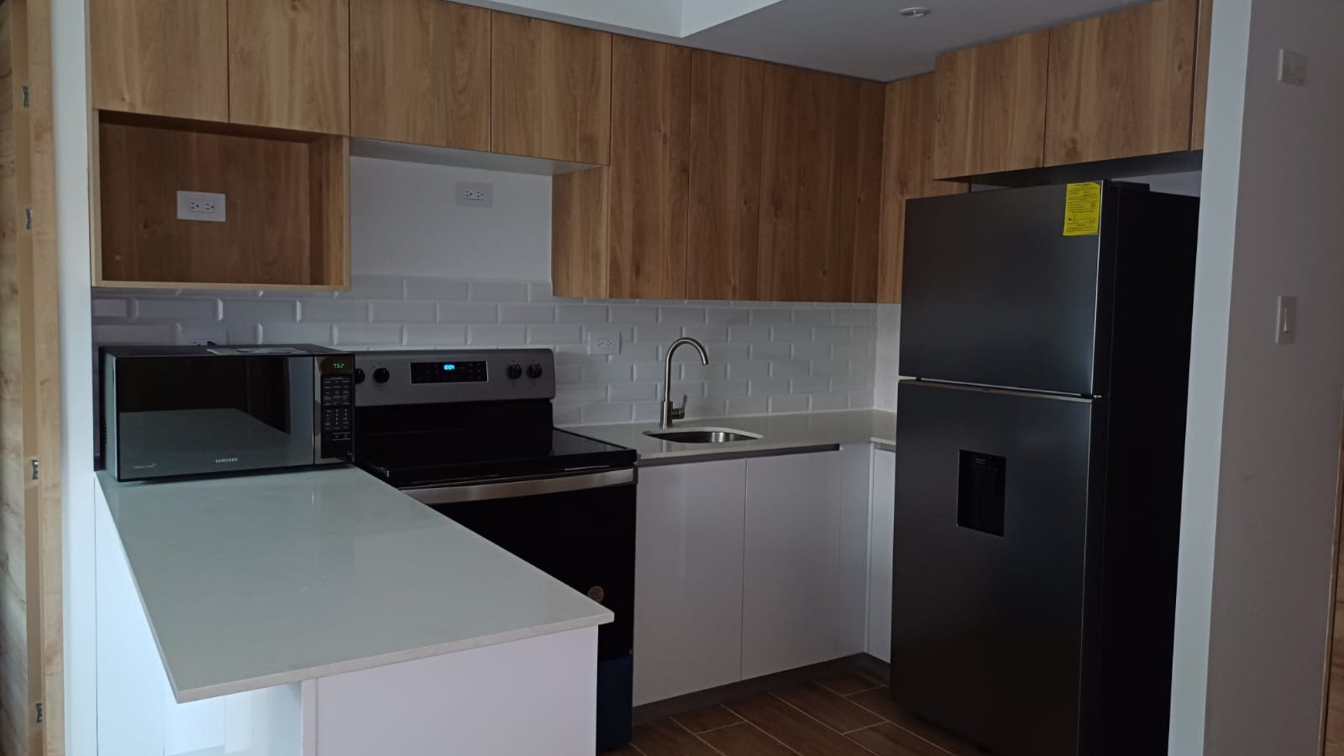 APARTAMENTO AMUEBLADO EN RENTA EN CENDANA ZONA 9 - Miniatura 17
