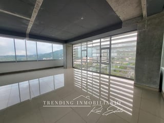 ✨ Zona 15 | Oficina en renta | 134.86 m² + 5 parqueos + bodega | Edificio Domani - Image 8