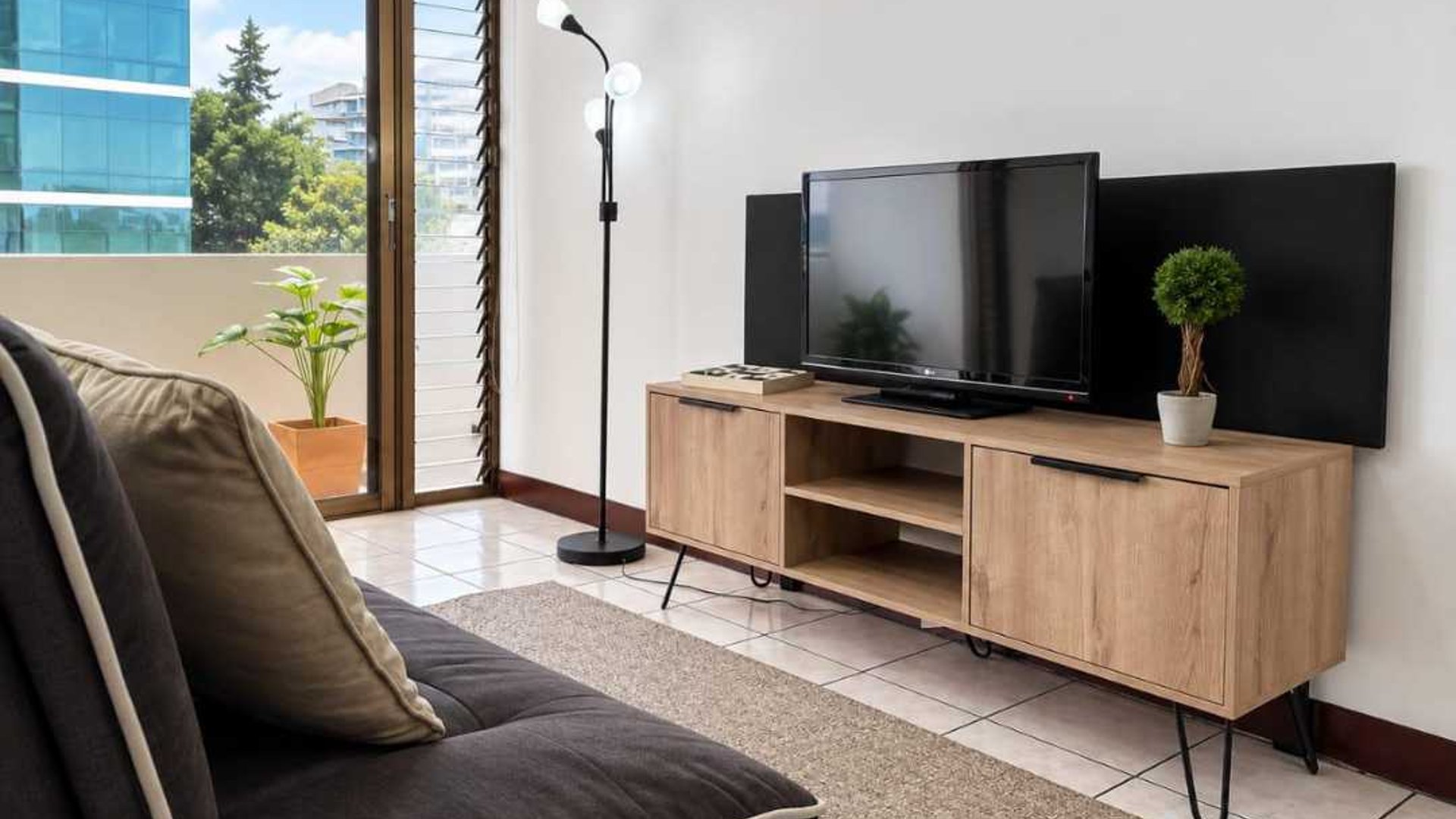 APARTAMENTO AMUEBLADO EN ALQUILER 📍 Edificio Avenida 502, Zona 10