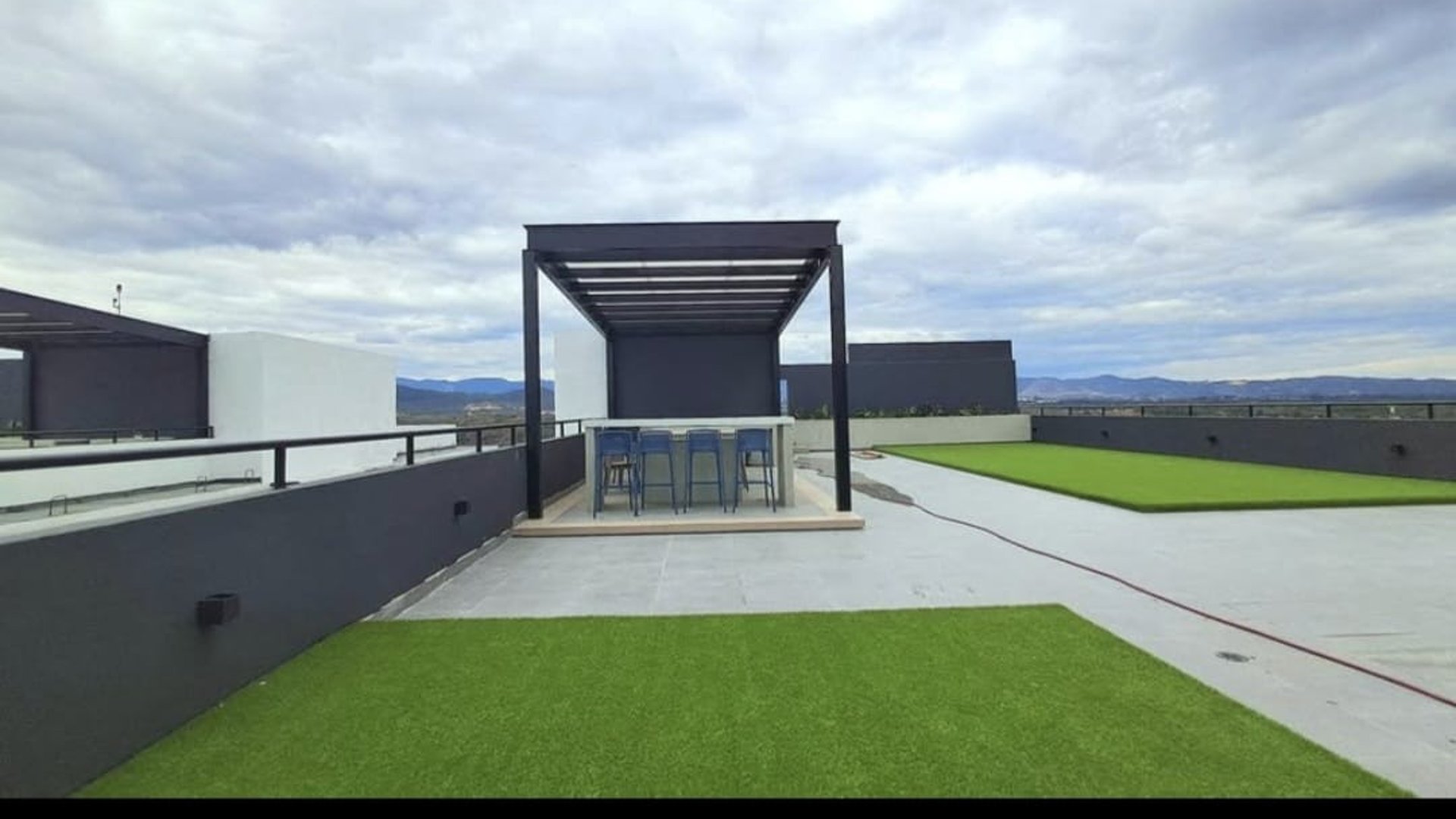 Apartamento equipado en Renta 3 Hab. 2 Baños, Vista Privilegiada - Miniatura 9