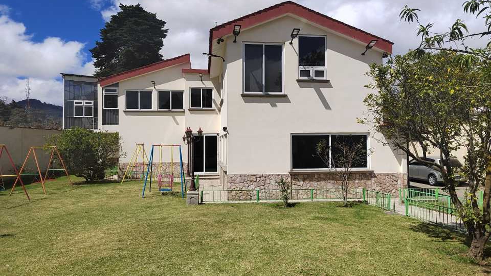 Vendo Casa en San Lucas Sacatepéquez - Miniatura 2