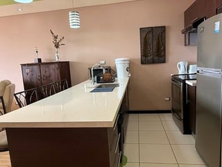 APARTAMENTO AMUEBLADO EN RENTA | TORRE 14, ZONA 14 - 2