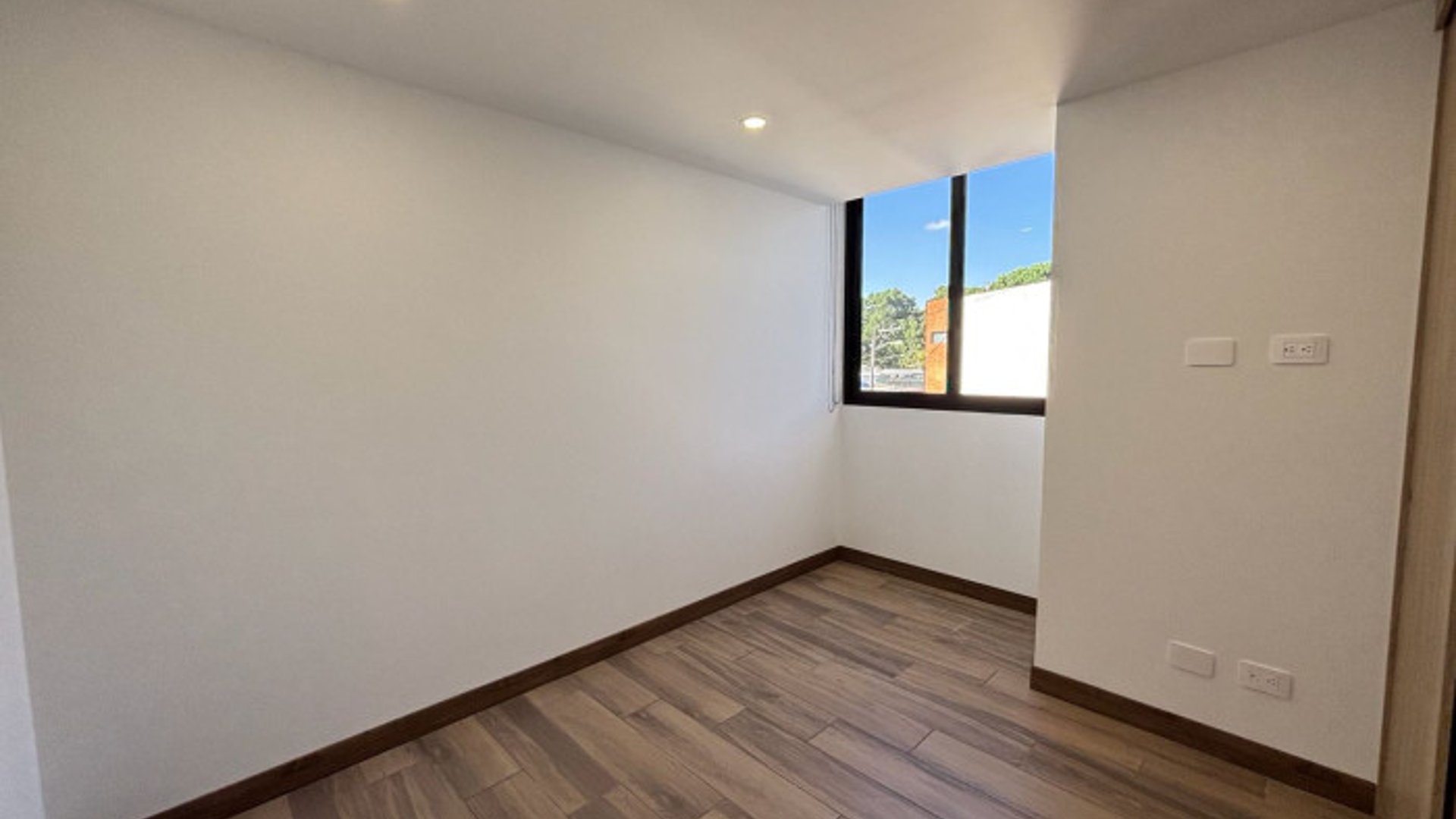 Apartamento en renta en zona 15 Vista Hermosa 1 - Miniatura 5