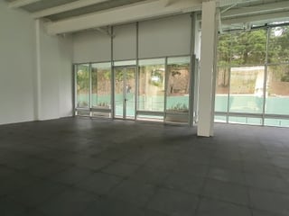 Alquilo Oficina en Km 9 Torre Tigo - 4