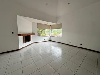 Casa Residencial en Venta en Zona 16 Kanajuyú II - Image 9