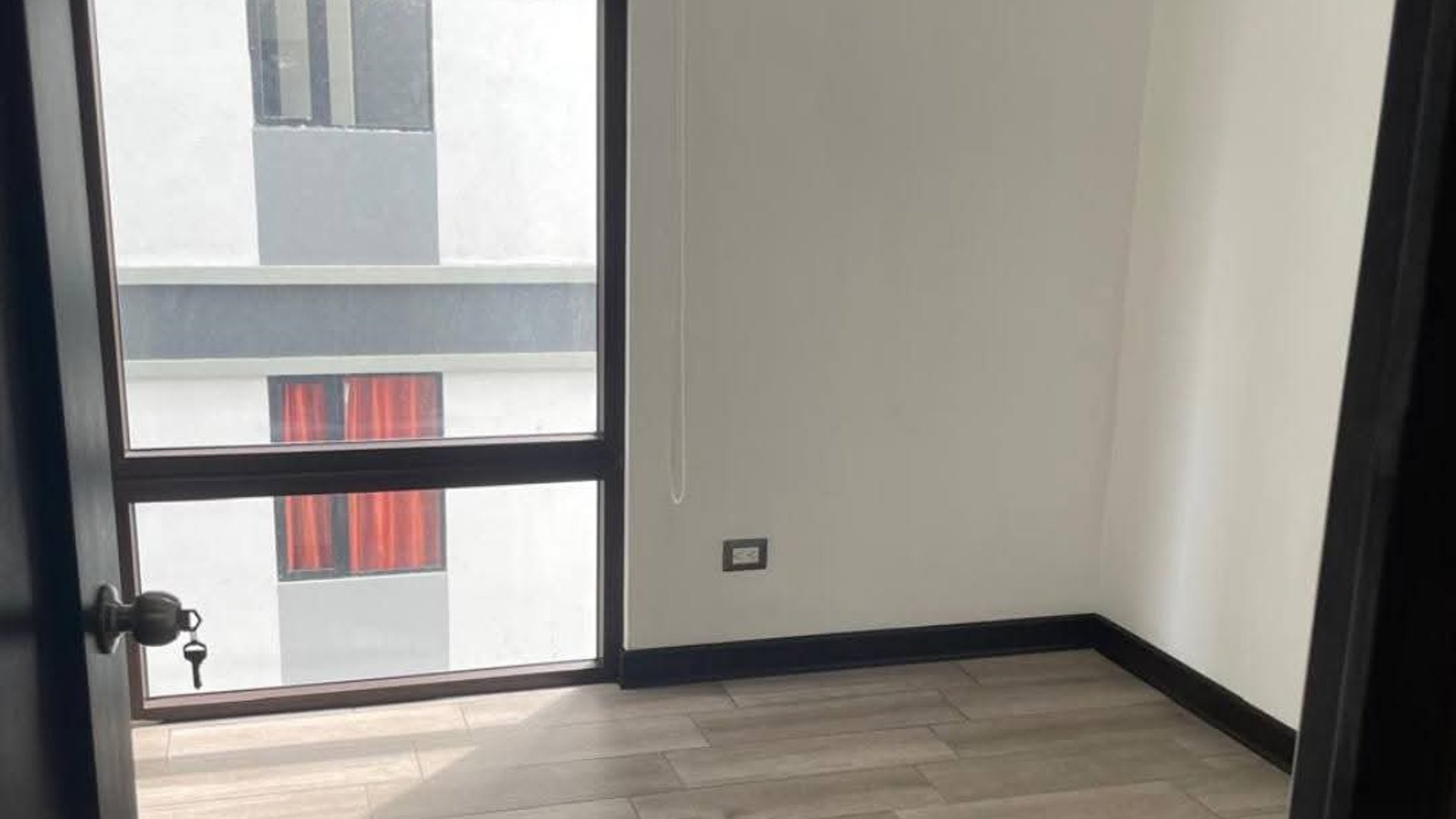 Rento Apartamento en Edificio Tres15, zona 13 - Miniatura 4