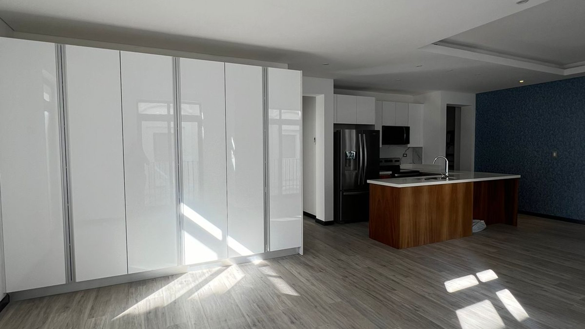 ALQUILER DE HERMOSO APARTAMENTO - LIRIOS DE CAYALÁ, ZONA 16 - Miniatura 5