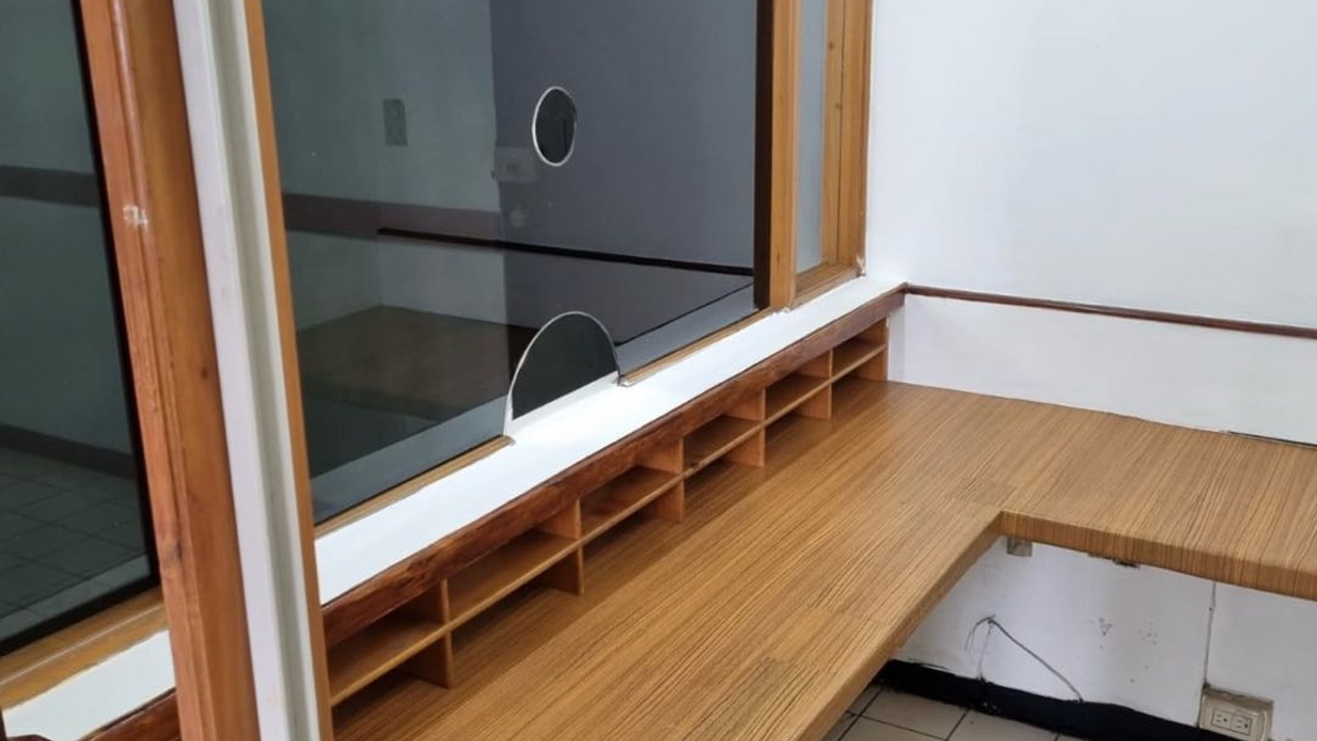 Venta Oficina Edificio 6a. Avenida Zona 9 - Miniatura 6