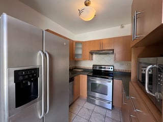 Alquiler de apartamento 2 Dormitorio Primer Nivel en Edificio Zona 13 - Image 4