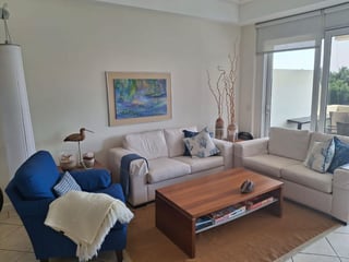 Apartamento en venta remodelado en Juan Gaviota, Marina del Sur - Image 2