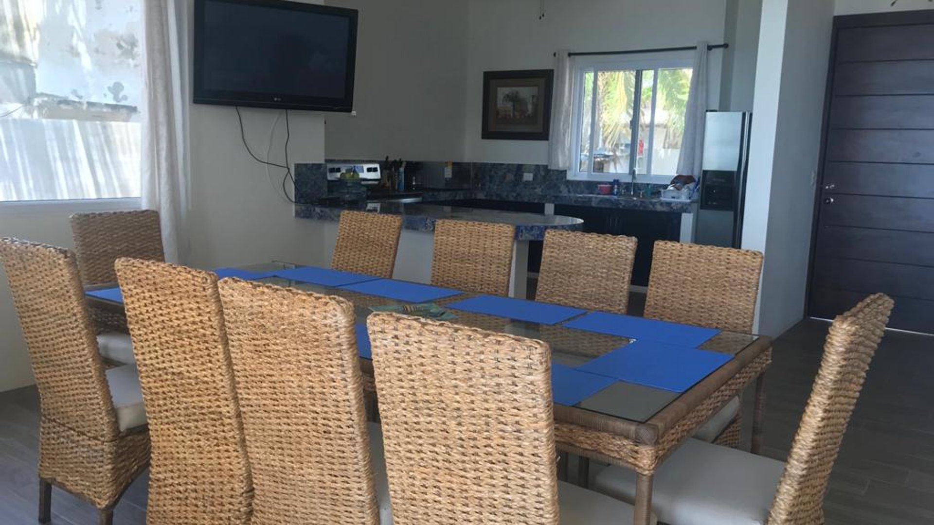 Vendo casa en Monterrico frente a la playa Ref-4911
