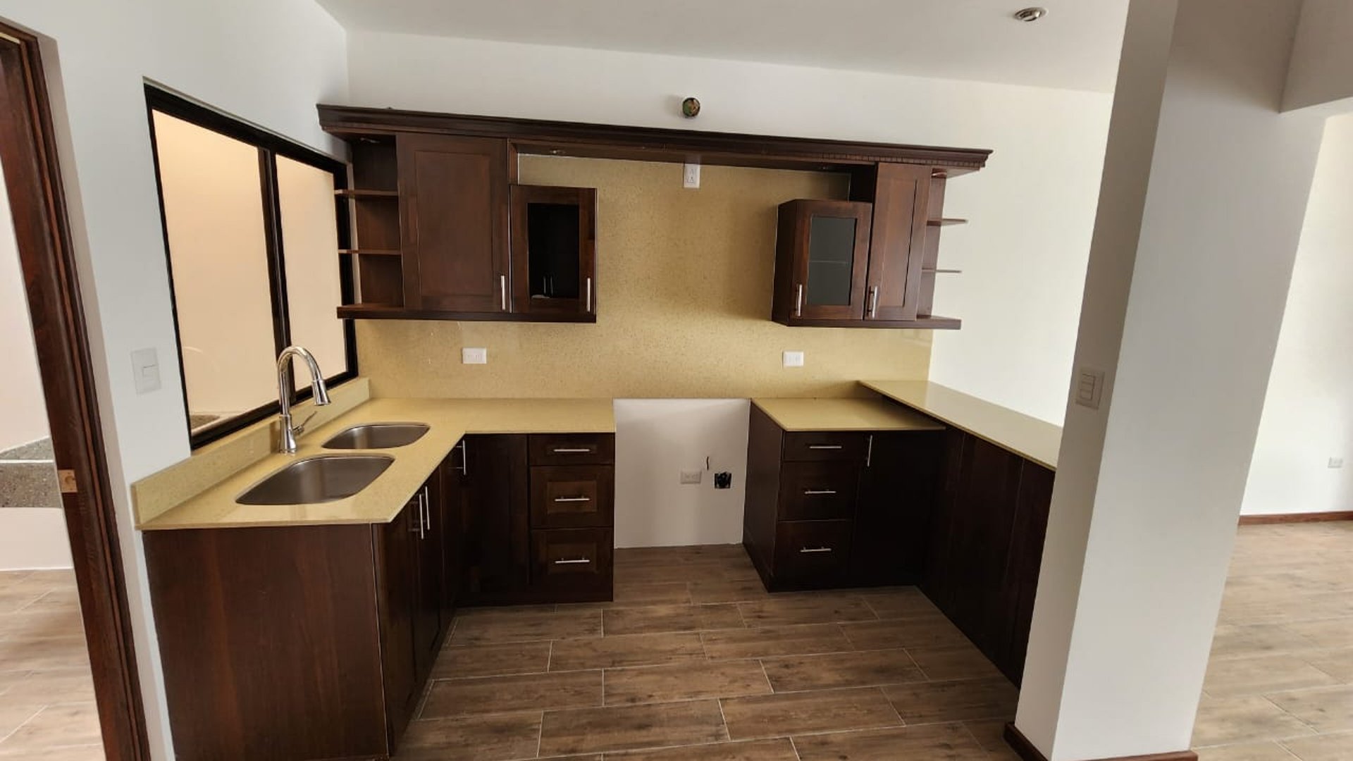 Casa en venta en San Cristóbal con 4 habitaciones y patio Ref-5200