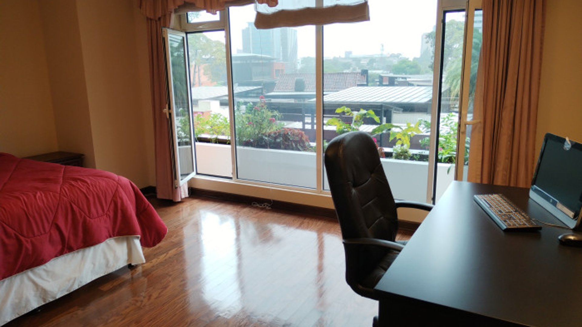 Apartamento en venta zona 10 con 3 habitaciones - Miniatura 19