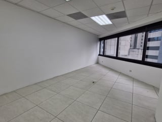 OFICINA en renta en Edificio Corporativo de zona 10 - 5
