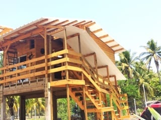 Terreno a orilla de la Playa con Casa en Venta - 2