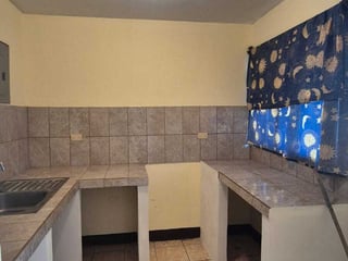 Apartamento en Venta De 2 Dormitorios En Zona 5 De VILLA NUEVA - 2