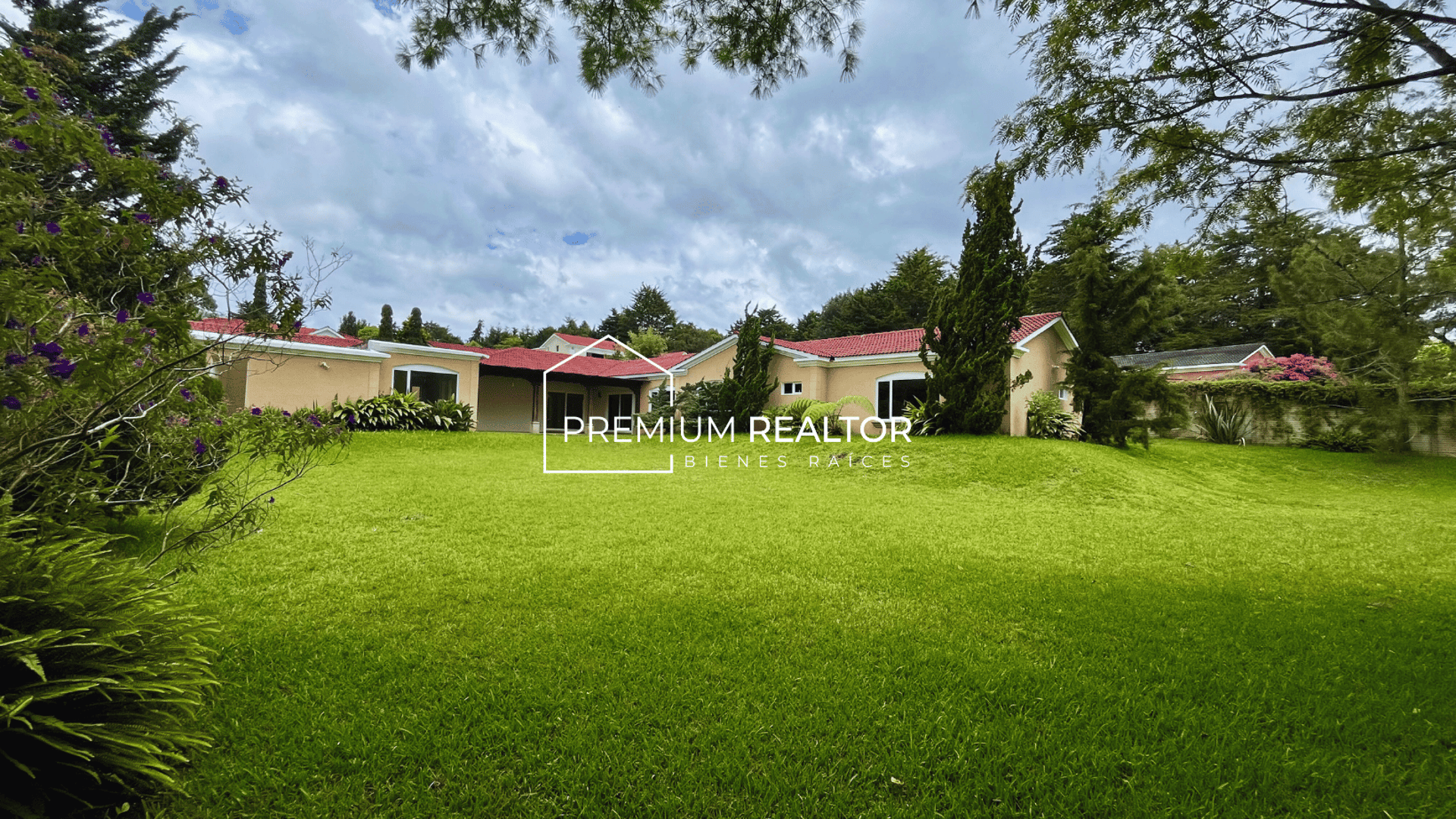Luxurious 4-Bedroom House with Garden in Casa & Campo, Fraijanes - Rent $2800 - Miniatura 18