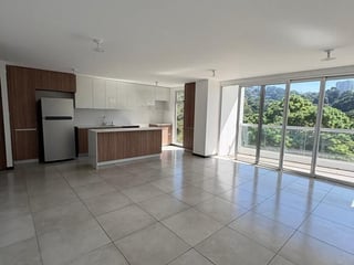 Apartamento en Alquiler Edificio Telia, zona 15 VHII - 2