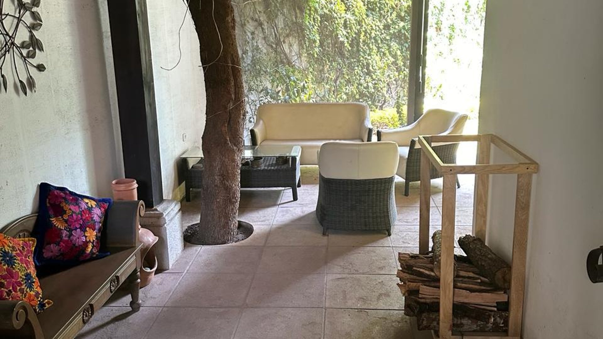 VENTA DE HERMOSA CASA COLONIAL - EL CAFETAL, ANTIGUA