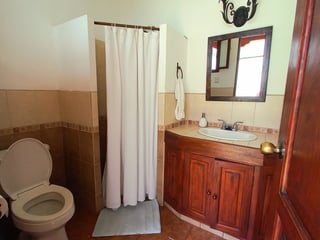HERMOSA CASA EN RENTA DENTRO DE CONDOMINIO LA AZOTEA - 5