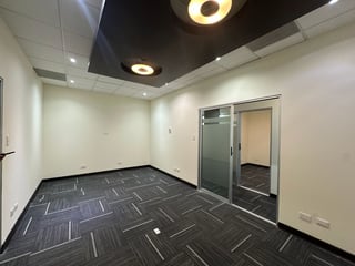 Oficina en renta en Zona Pradera zona 10 | oficinas independientes y amplios espacios - 3