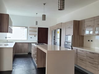 Bella Casa En Venta En Las Cumbres, Zona 16 - 3