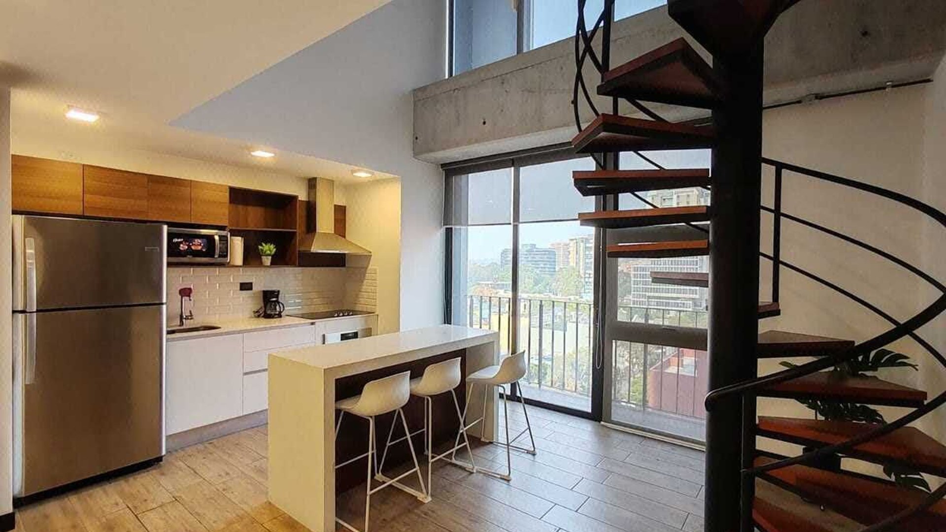 Apartamento en Alquiler  Amueblado Edificio Eon, zona 10