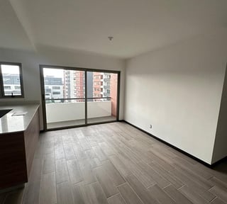 Alqluilo Zona 14 Apartamento de 3 dormitorios Segheria