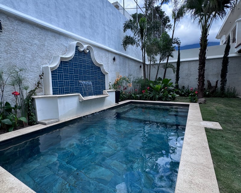 Luxury 3-Bedroom House with Pool in Guatemala - $63,128,361